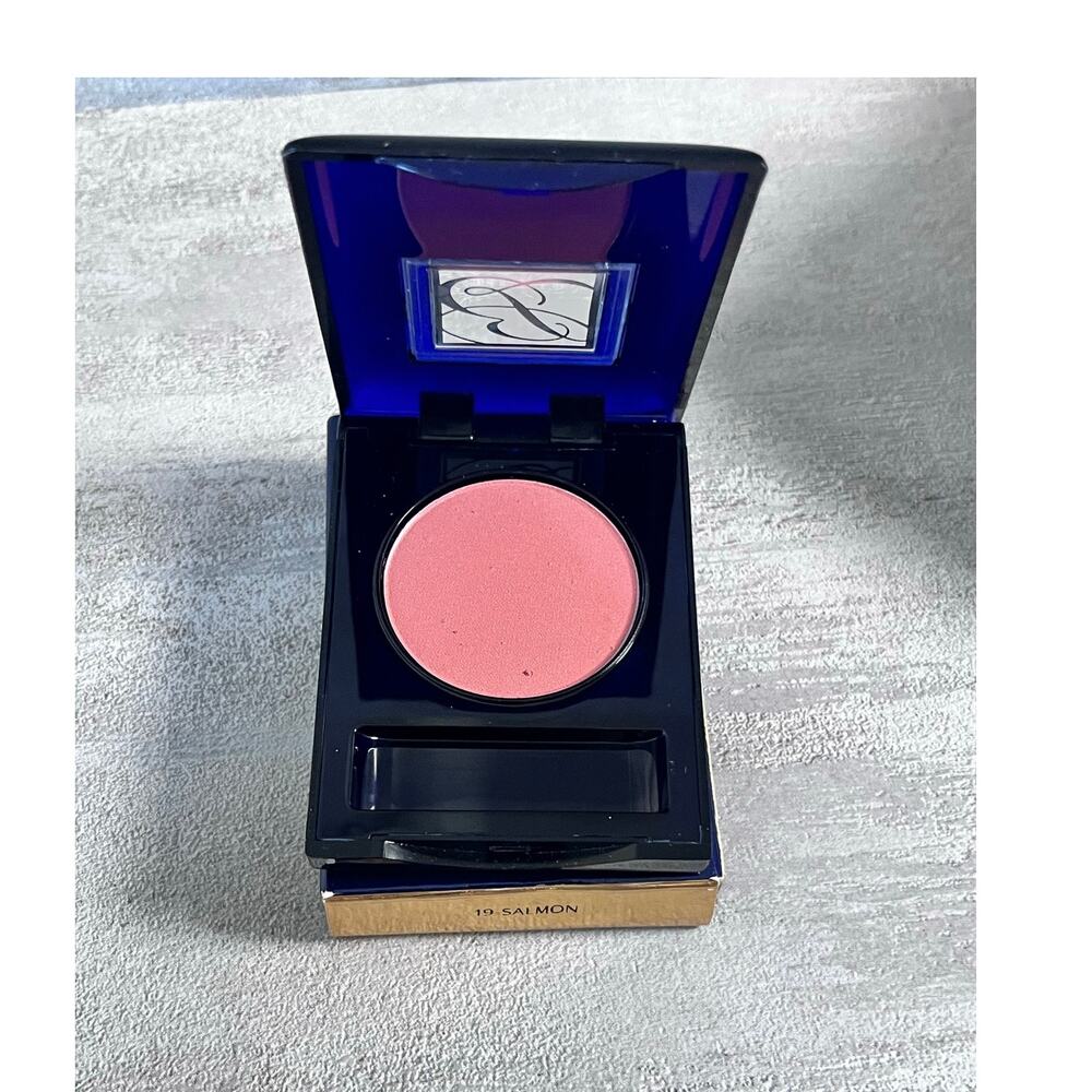 ESTEE LAUDER Two-in-One Eyeshadow Wet/Dry in 19 SALMON ~ NIB - Picture 4 of 6